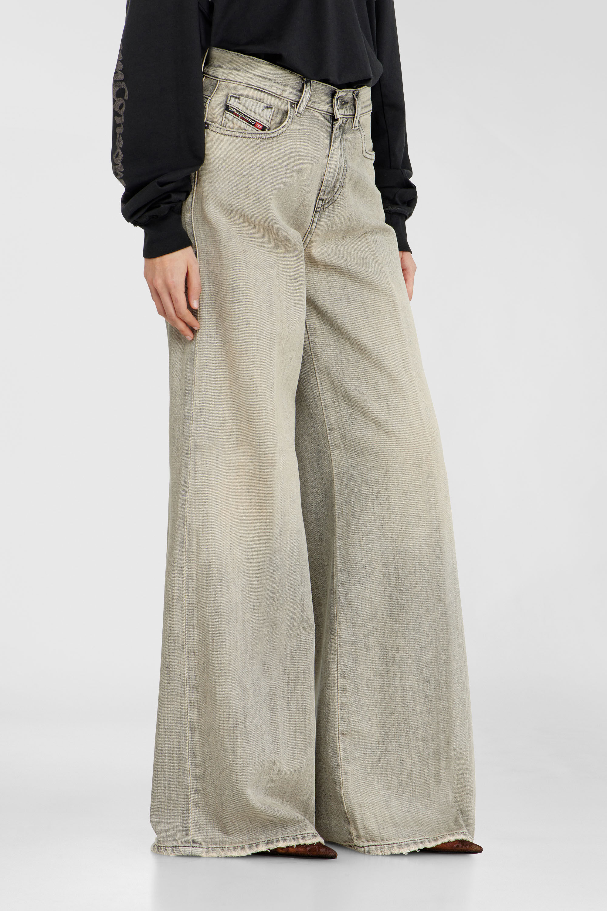Diesel - Woman's Flare Jeans 1978 D-Akemi 068RU, Grey - 7