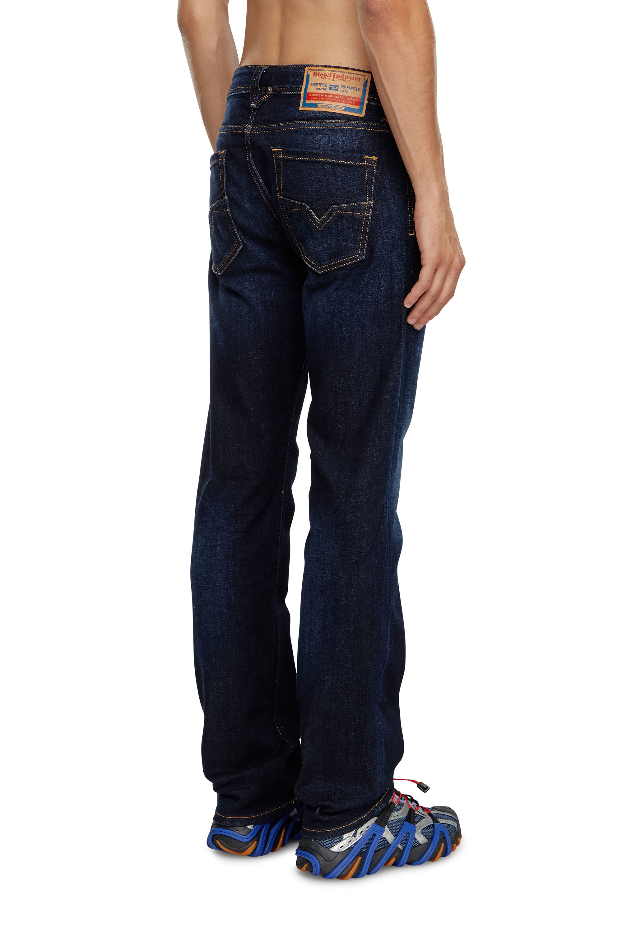 Diesel - Man Straight Jeans 1985 Larkee 009ZS, Dark Blue - Image 4