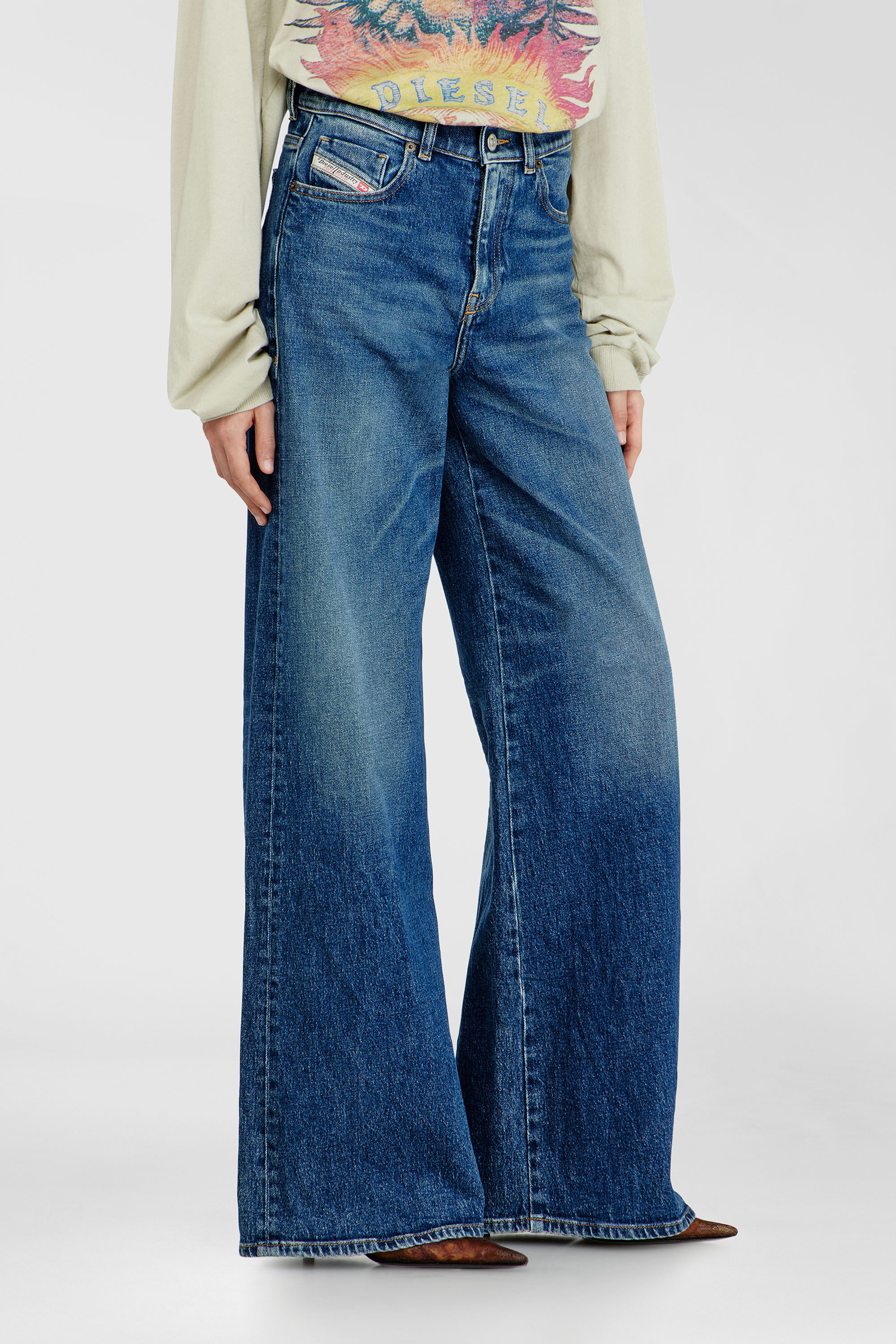 Diesel - Woman's Flare Jeans 1978 D-Akemi 09L21, Medium blue - 7