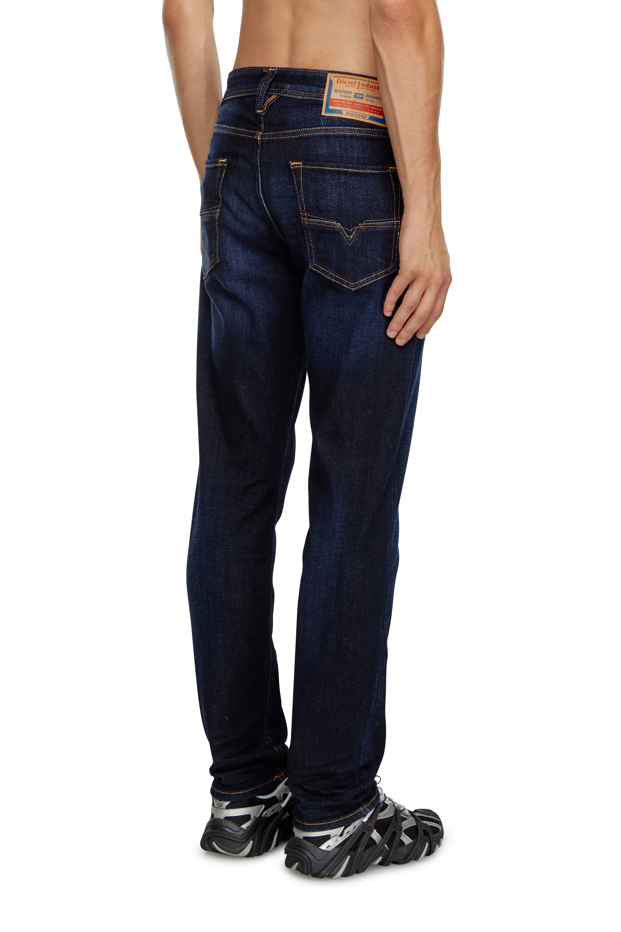 Diesel - Man Tapered Jeans 1986 Larkee-Beex 009ZS, Dark Blue - Image 4