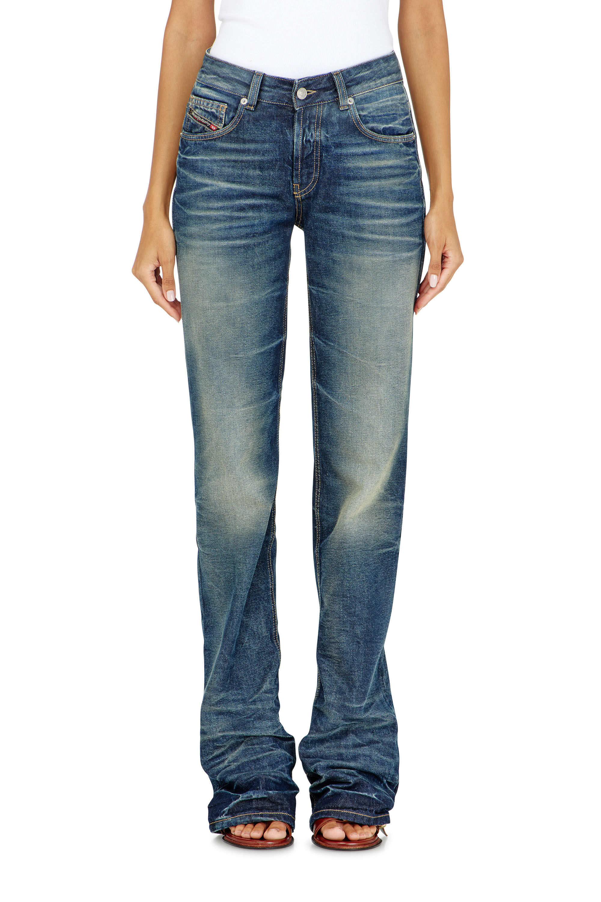 Diesel - Woman's Regular Jeans D-Heel 0DBFC, Medium blue - 4