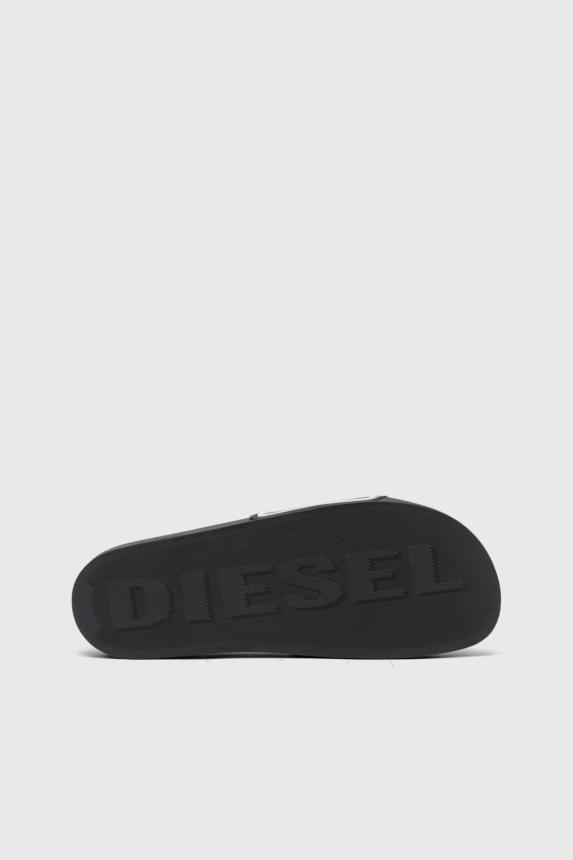 Diesel - SA-MAYEMI CC, Man's Sa-Mayemi-Pool slides with 3D logo in Black/White - 5