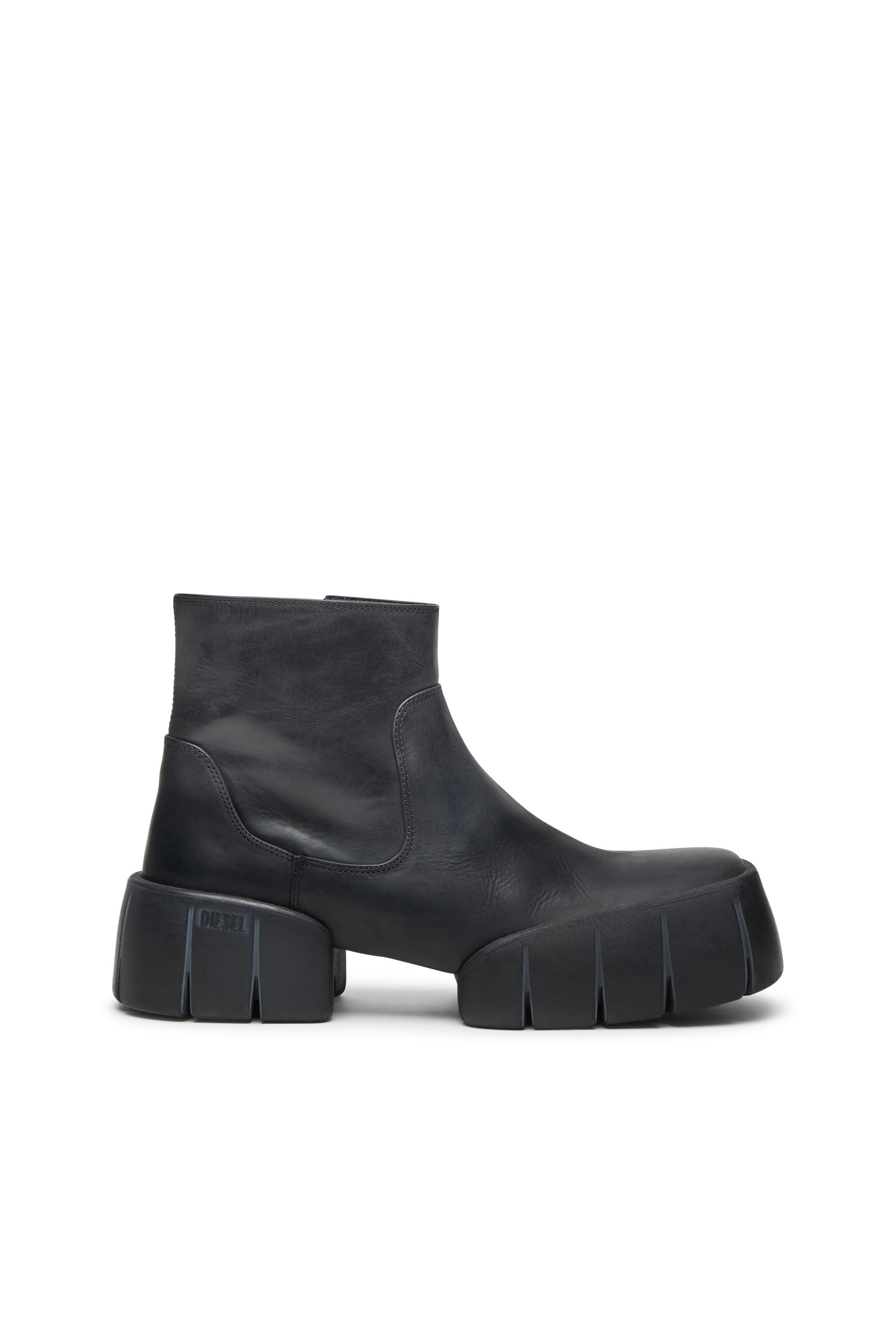 Diesel - D-TEX BT, Man's D-Tex-Oiled leather ankle boots with split sole in Black - 1