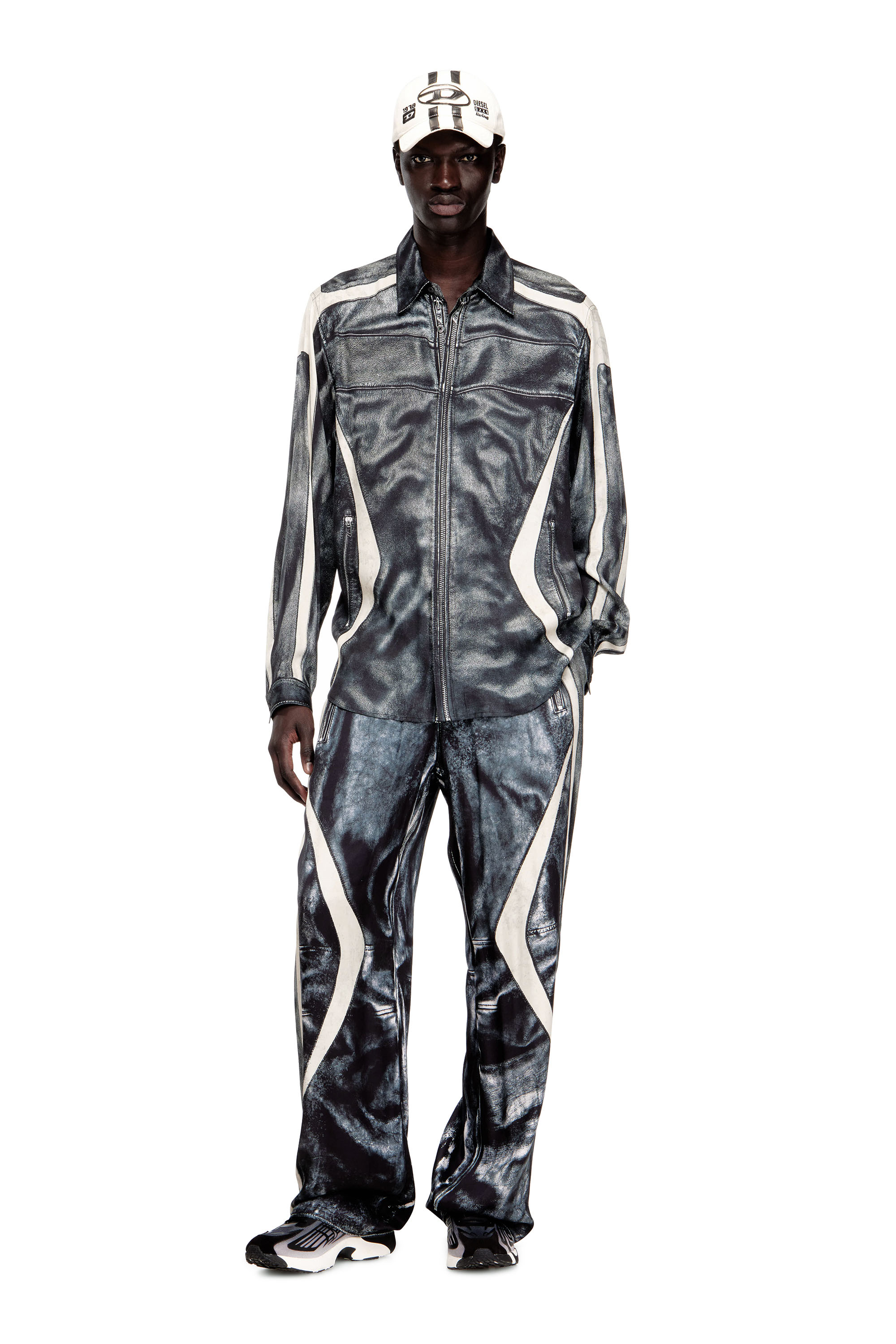 Diesel - S-SIMPLY-BMCZ, Man's Printed viscose shirt with front zip closure in Black/White - 2