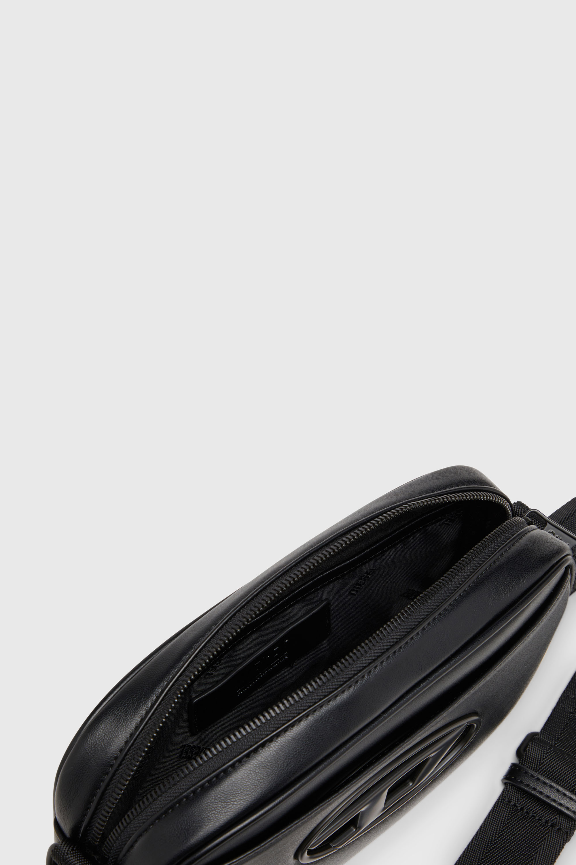 Diesel - HOLI-D CAMERA BAG, Man's Holi-D-Camera bag in neoprene and PU in Black - 3