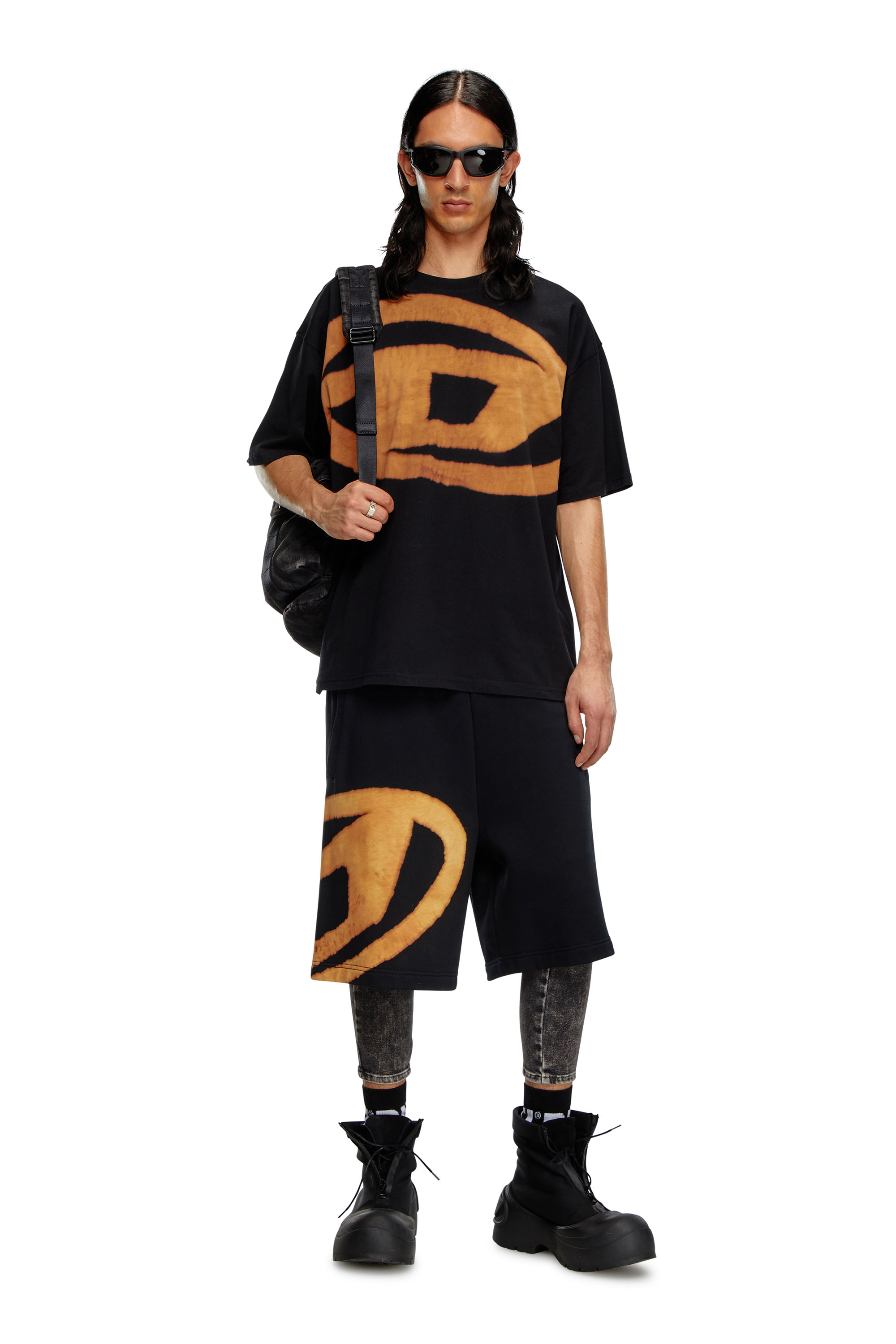Diesel - T-BOXT-BLEACH, Man's T-shirt with bleached Oval D logo in Orange/Black - 1