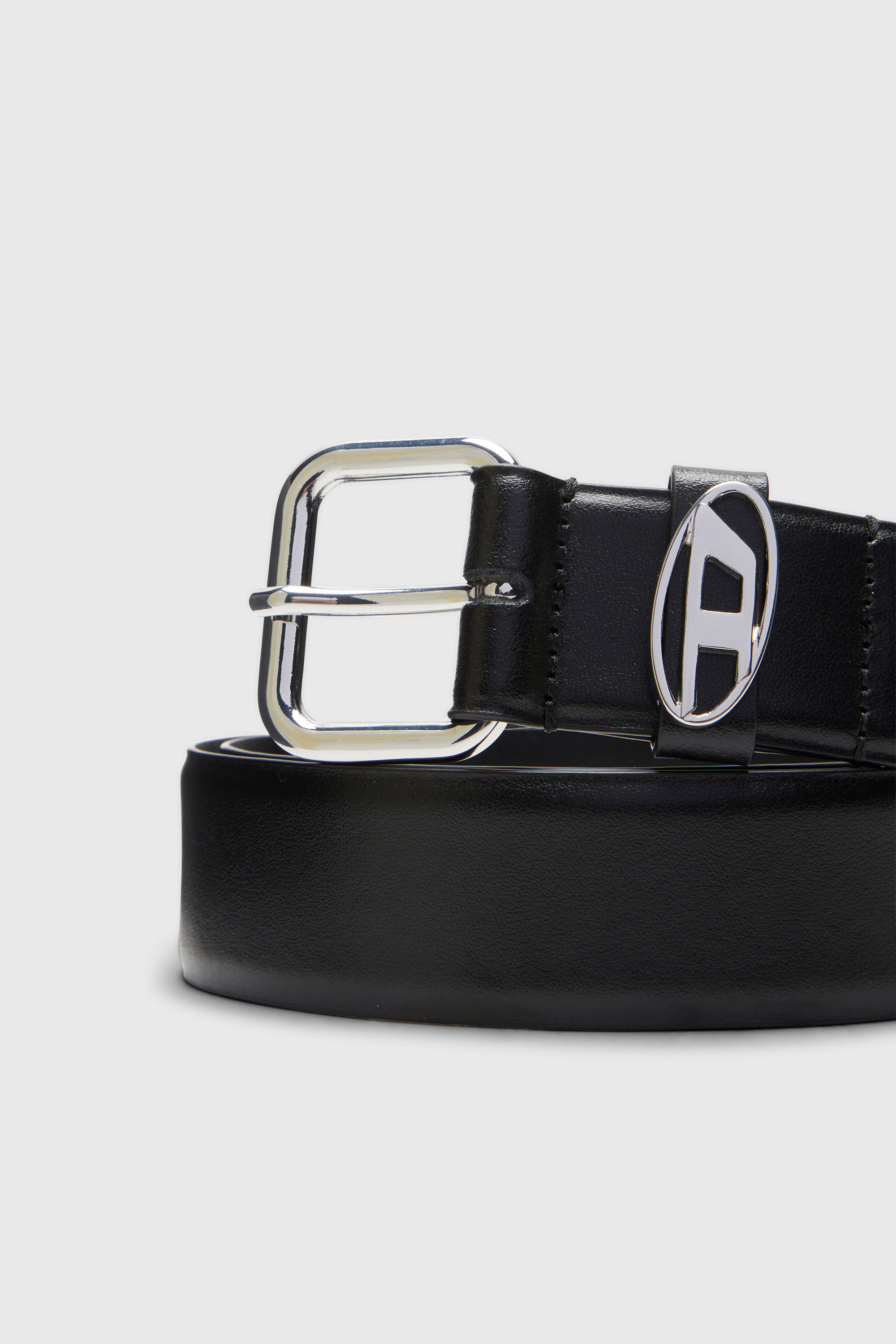 Diesel - B-1DR OVAL D LOOP, Unisex's 3.9cm logo-plaque embellished leather belt in Black/Silver - 3
