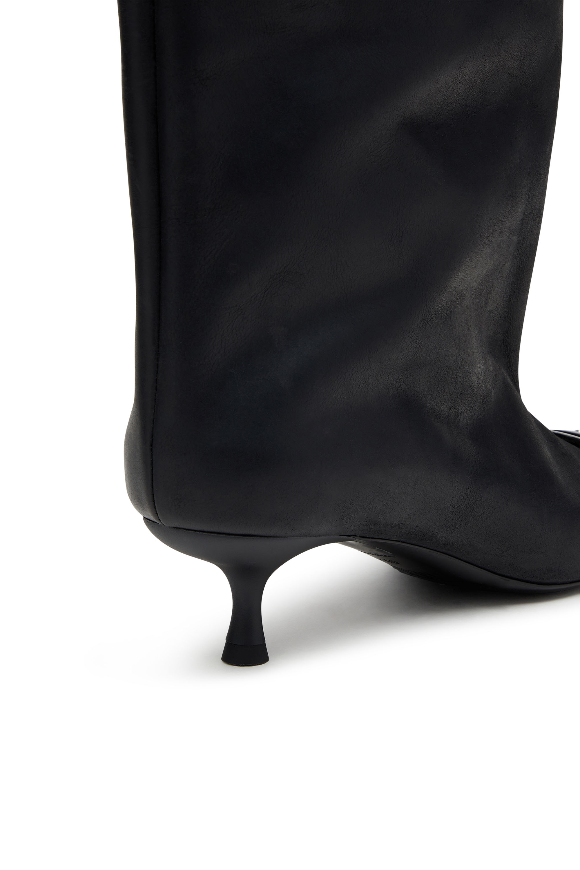 Diesel - D-VENUS 40 KB TUBE, Woman's D-Venus-Knee-high boots in oiled leather in Black - 4