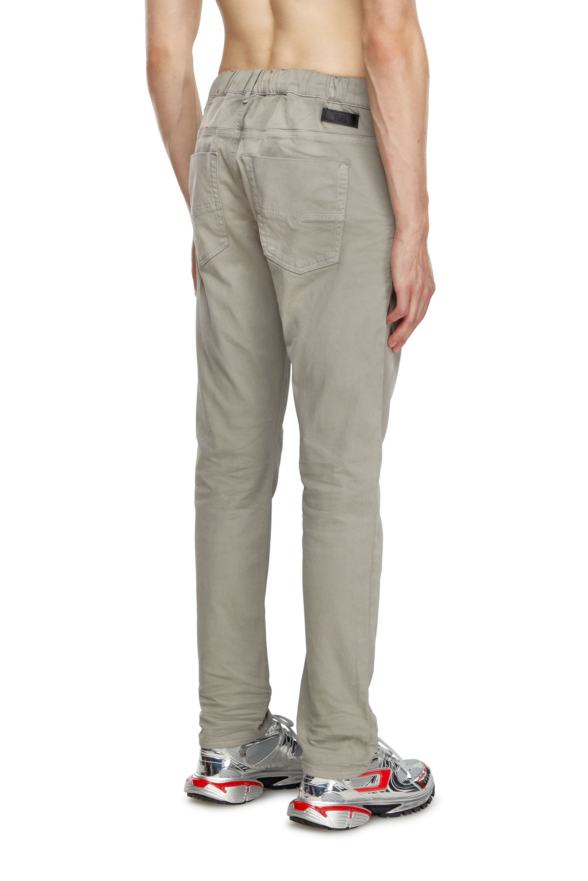 Diesel - Man's Tapered 2030 D-Krooley Joggjeans® 0670M, Light Grey - 3